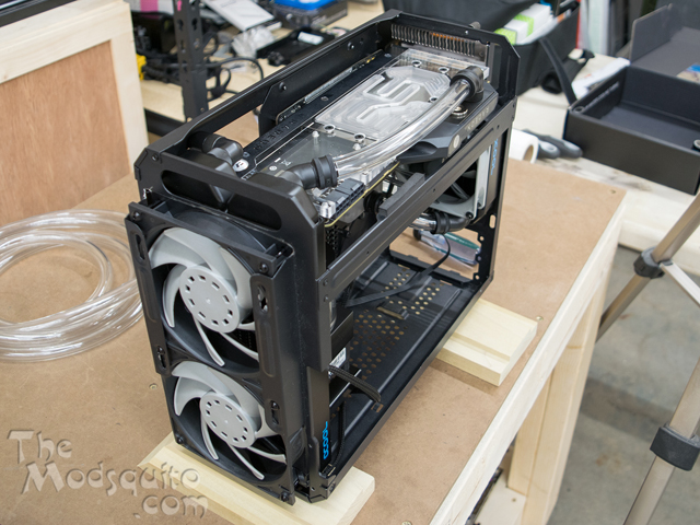 Bit_Fenix_Portal_Watercooled_23.jpg