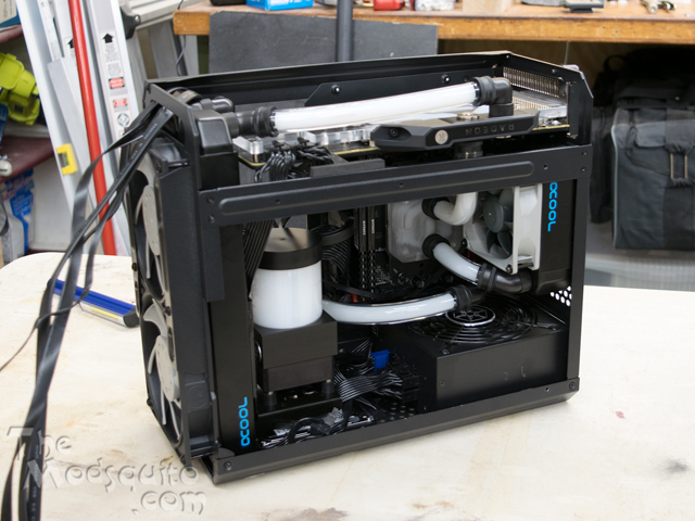 Bit_Fenix_Portal_Watercooled_40.jpg