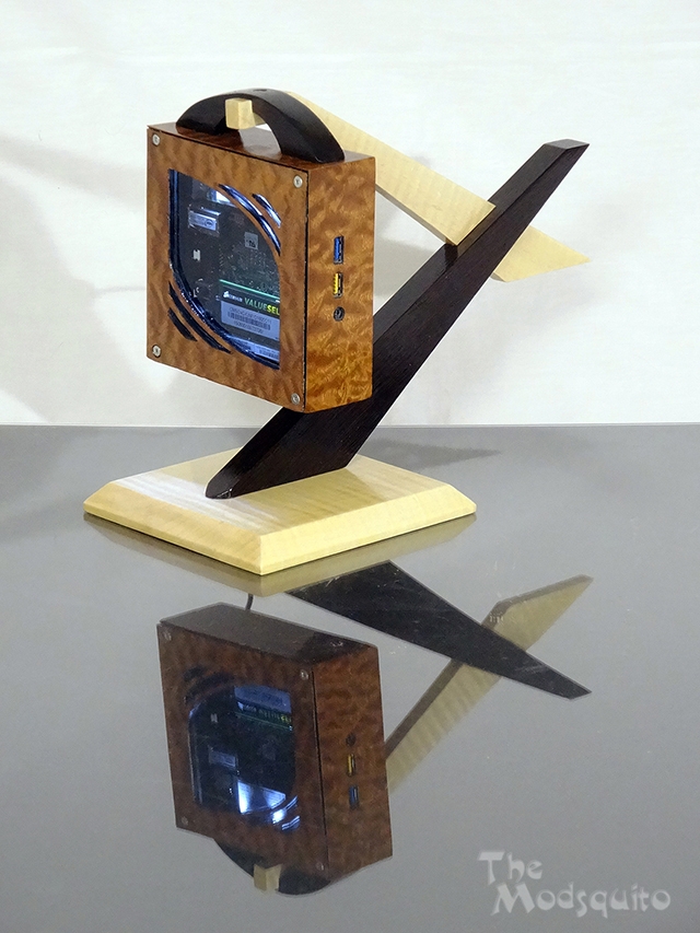 Mosquito_Hanging_in_the_balance_Intel_NUC_bit-tech_16.jpg