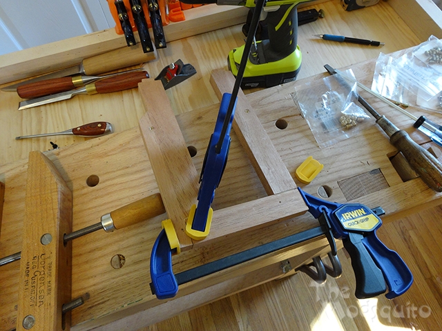 Mosquito_Victorian_Wooden_Desktop_G.Skill_DSC03637.jpg