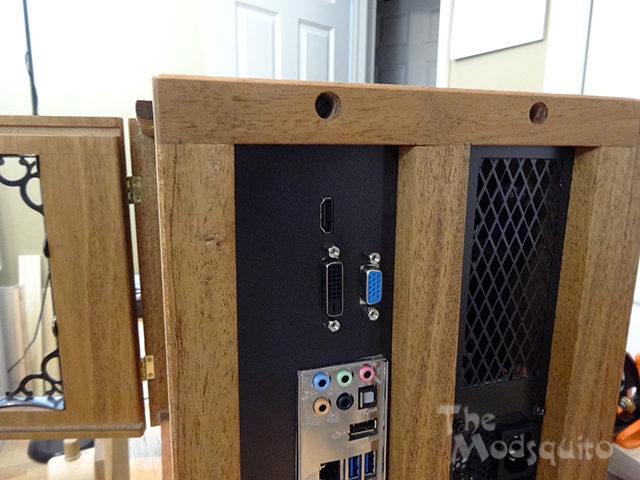 Mosquito_Victorian_Wooden_Desktop_G.Skill_DSC03896.jpg