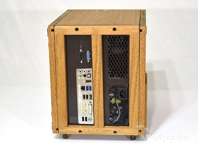Mosquito_Victorian_Wooden_Desktop_G.Skill_DSC_0152.jpg