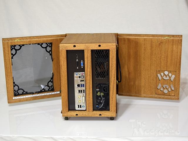 Mosquito_Victorian_Wooden_Desktop_G.Skill_DSC_0153.jpg