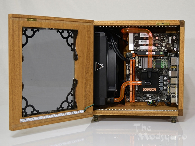 Mosquito_Victorian_Wooden_Desktop_G.Skill_DSC_0158.jpg