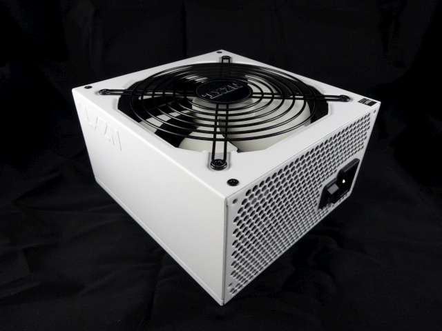 Mosquito_NZXT_H230_PrimoChill_LRT_Liquid_DSC00408-W640.jpg