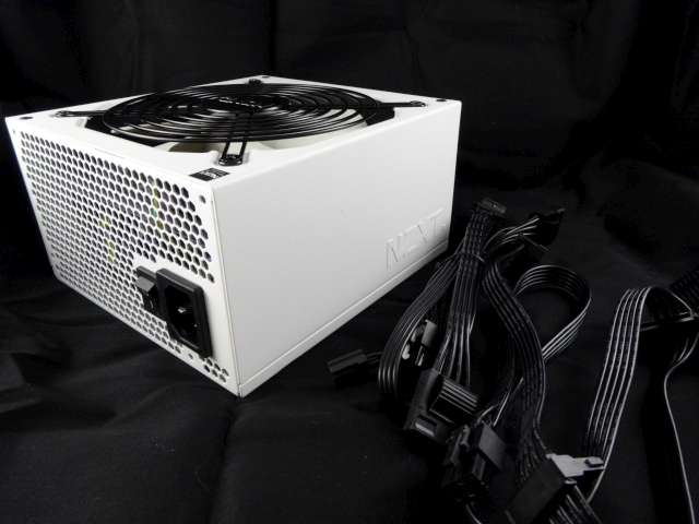 Mosquito_NZXT_H230_PrimoChill_LRT_Liquid_DSC00414-W640.jpg